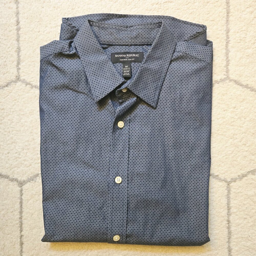 Banana Republic Men's Non-Iron Slim Fit Dress Shirt Long Sleeves (Medium)